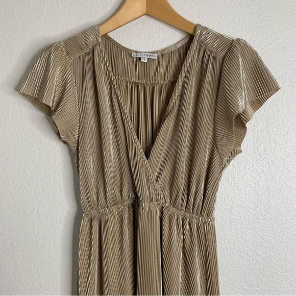 Baltic Born Athena Champagne Shimmer Pleated Maxi Dress Size Small - Picture 4 of 7